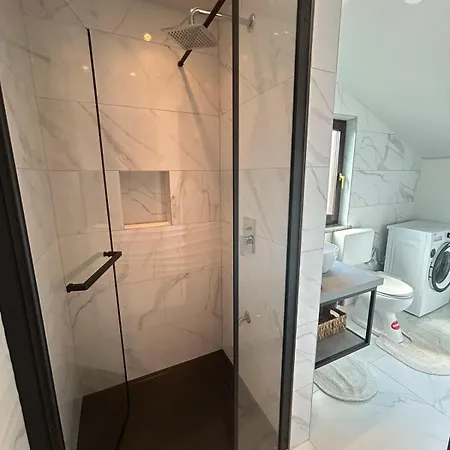 Apartment Manny Crveni Vrh